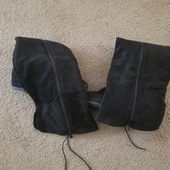 Knee high boots - Picture 2 of 3